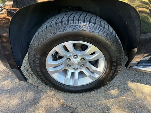Used 2019 Chevrolet Tahoe LT RWD image 9
