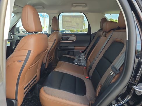 New 2025 Ford Bronco Sport Outer Banks AWD/4WD image 12
