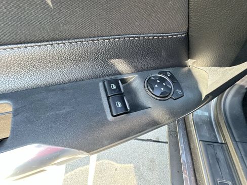 Used 2016 Ford Mustang Coupe RWD image 19