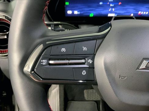 Used 2024 Chevrolet Equinox EV RS FWD image 18