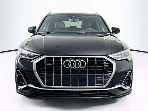 Used 2022 Audi Q3 2.0T Premium Plus w/ Premium Plus Package AWD/4WD image 2
