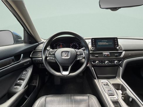 Used 2019 Honda Accord Touring image 12