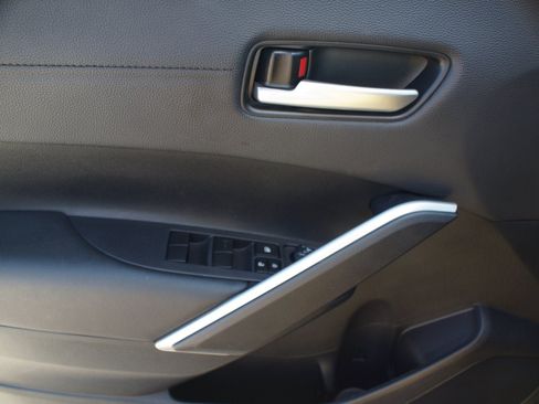 Used 2023 Toyota Corolla Cross AWD Hybrid image 27