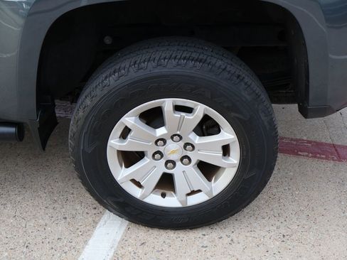 Used 2019 Chevrolet Colorado LT w/ LT Convenience Package RWD image 12