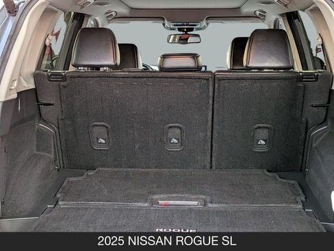 Certified 2025 Nissan Rogue SL w/ Tech Package image 22