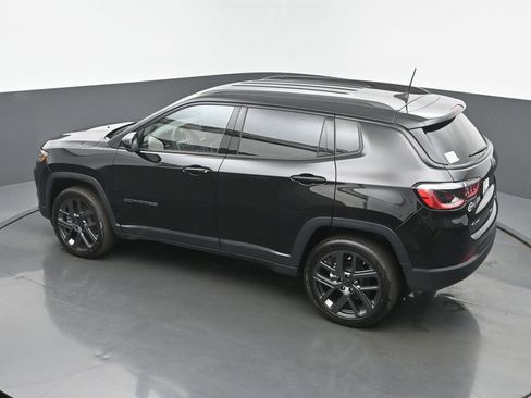 New 2026 Jeep Compass Limited image 40