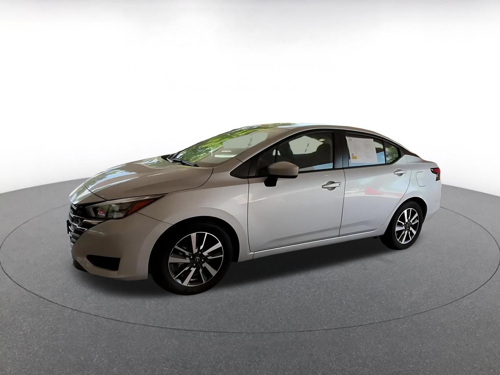 Used 2025 Nissan Versa SV FWD image 7