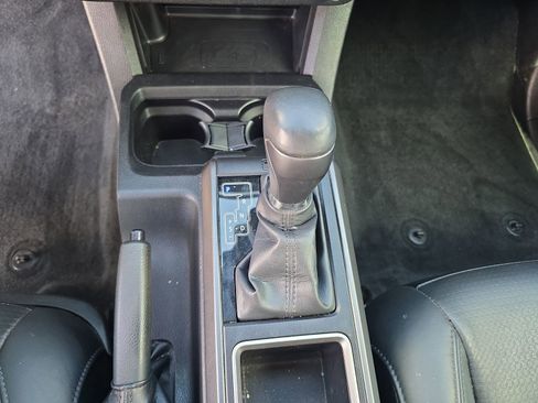 Used 2023 Toyota Tacoma TRD Off-Road w/ TRD Premium Off Road Package AWD/4WD image 20