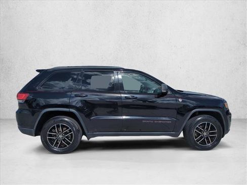 Used 2018 Jeep Grand Cherokee Trailhawk AWD/4WD image 4