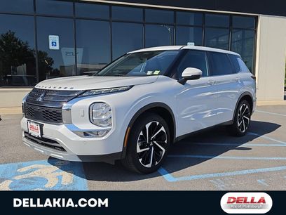 Used 2024 Mitsubishi Outlander SE