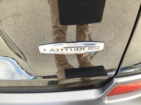 Used 2021 Jeep Cherokee Latitude Lux w/ Trailer Tow Group image 13