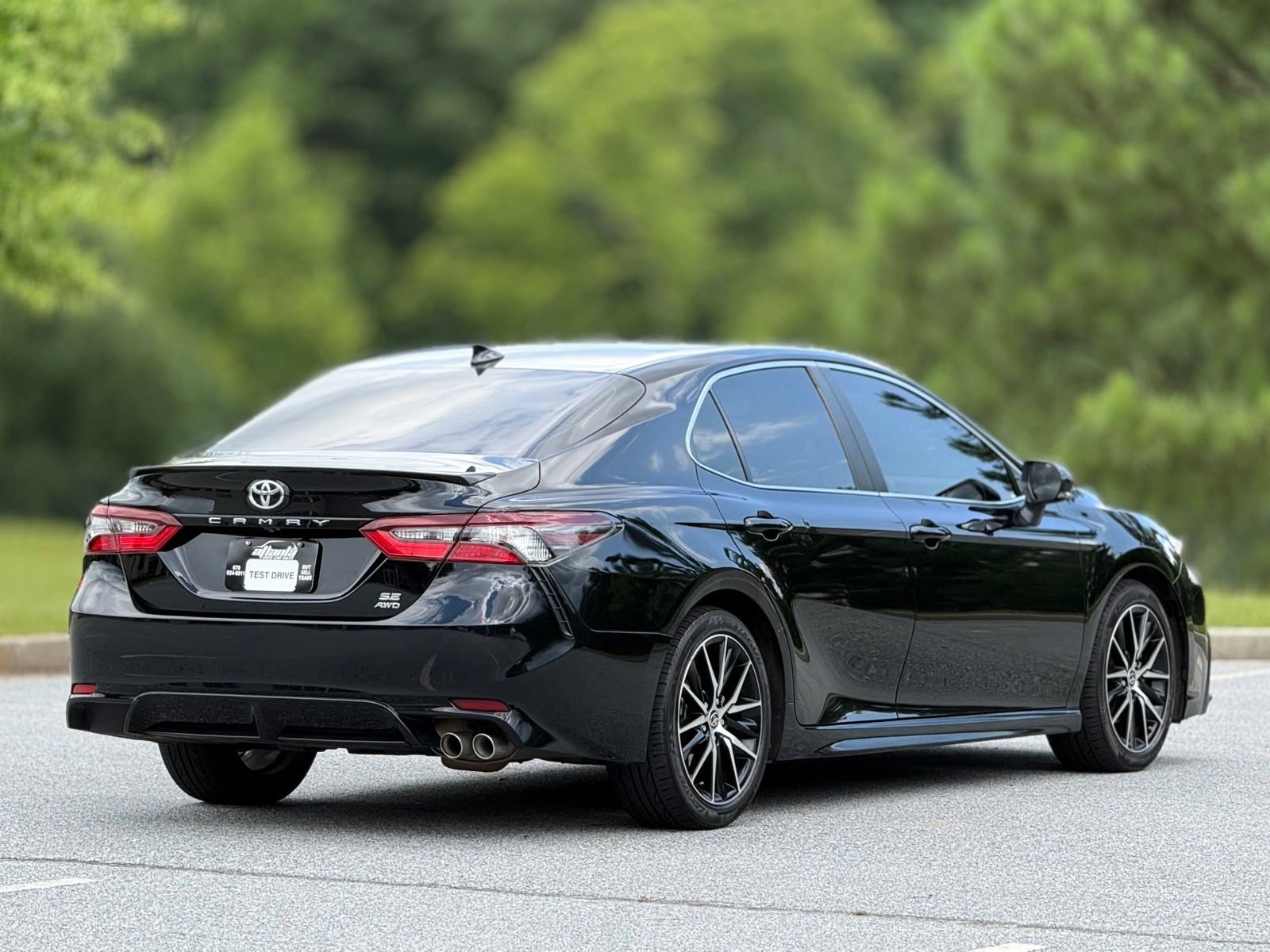 Used 2021 Toyota Camry SE AWD/4WD image 11