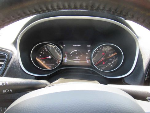 Used 2019 Jeep Compass Latitude AWD/4WD image 27
