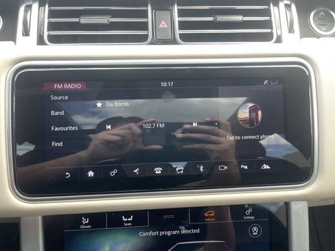 Used 2020 Land Rover Range Rover HSE image 12