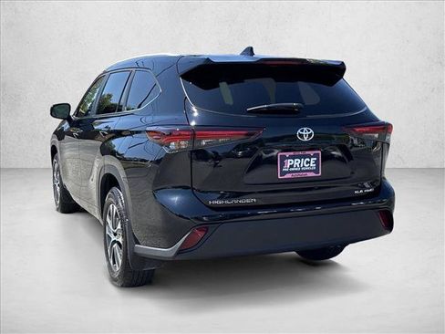 Certified 2026 Toyota Highlander XLE AWD/4WD image 7