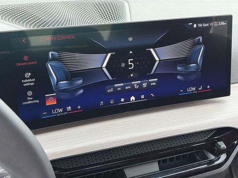Used 2025 BMW 330i Sedan RWD image 31