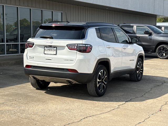 Used 2023 Jeep Compass Limited AWD/4WD image 2