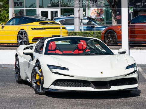 Certified 2022 Ferrari SF90 Spider image 11
