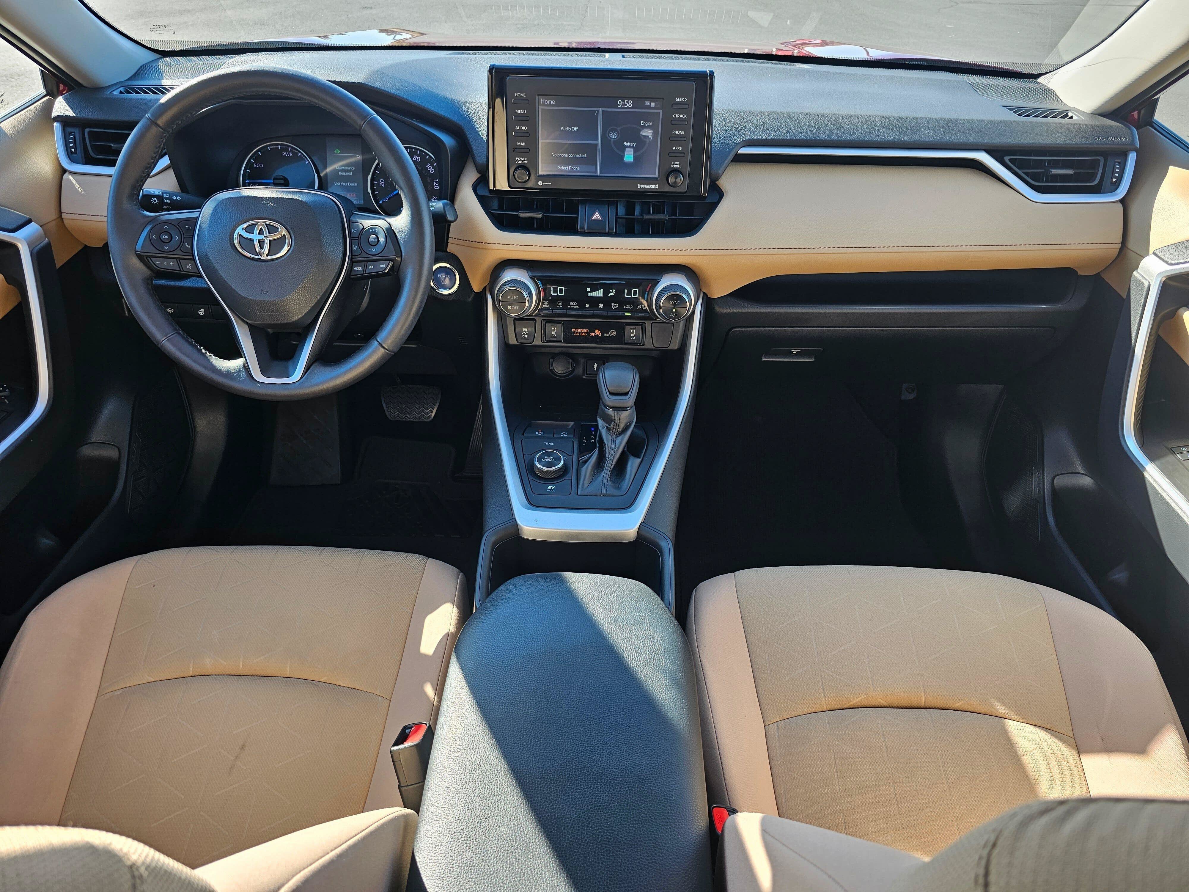 Certified 2022 Toyota RAV4 XLE w/ XLE Grade Weather Package AWD/4WD image 14