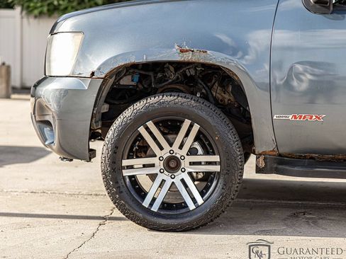 Used 2008 Chevrolet Suburban LT w/ LT Preferred Equipment Group AWD/4WD image 5
