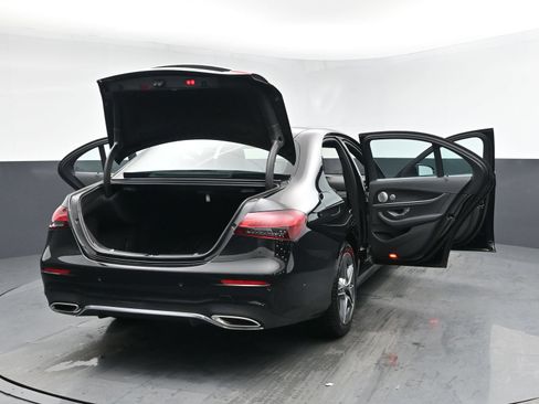 Used 2022 Mercedes-Benz E 350 4MATIC Sedan image 27