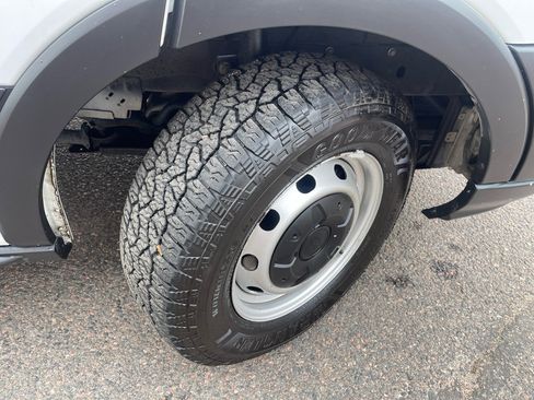 Used 2019 Ford Transit 250 130 Low Roof image 30