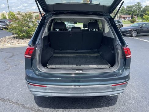Used 2018 Volkswagen Tiguan SE w/ Panoramic Sunroof Package AWD/4WD image 36