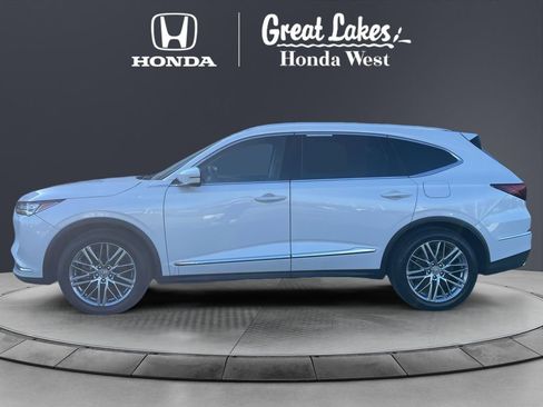 Used 2023 Acura MDX SH-AWD w/ Advance Package image 2