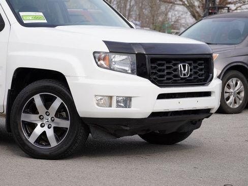 Used 2014 Honda Ridgeline SE image 2