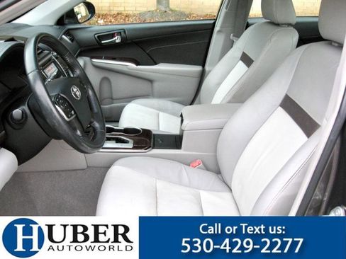 Used 2013 Toyota Camry XLE image 6