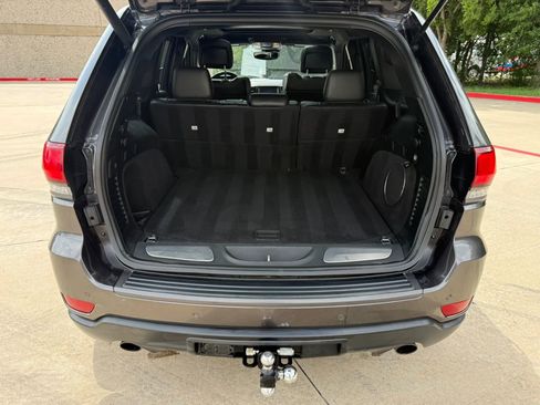 Used 2018 Jeep Grand Cherokee Trailhawk w/ Trailhawk Luxury Group AWD/4WD image 5