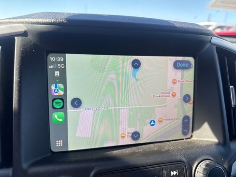 Used 2023 GMC Terrain SLT image 3