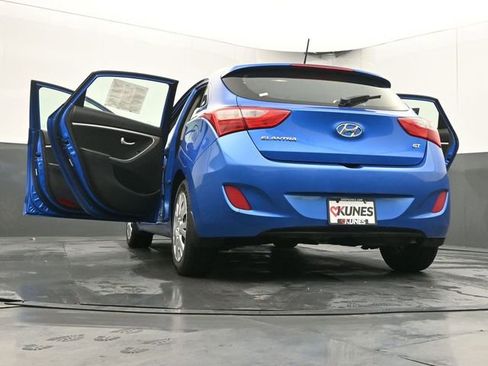 Used 2017 Hyundai Elantra GT image 67