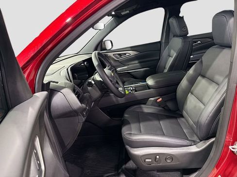 Used 2026 Chevrolet Traverse LT w/ Driver Confidence Package image 21