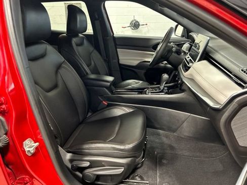 Used 2024 Jeep Compass Limited AWD/4WD image 12