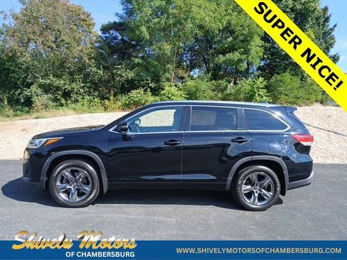 Used 2018 Toyota Highlander Limited Platinum image 3