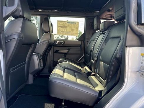 New 2025 Ford Bronco Outer Banks w/ Sasquatch Package image 11