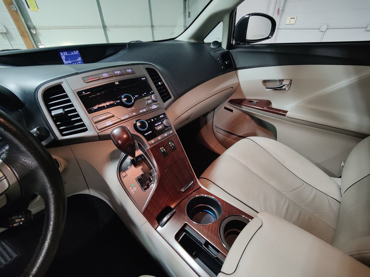 Used 2009 Toyota Venza FWD image 31