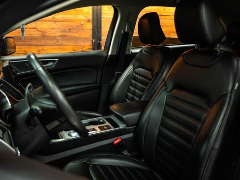 Used 2021 Ford Edge SEL image 9