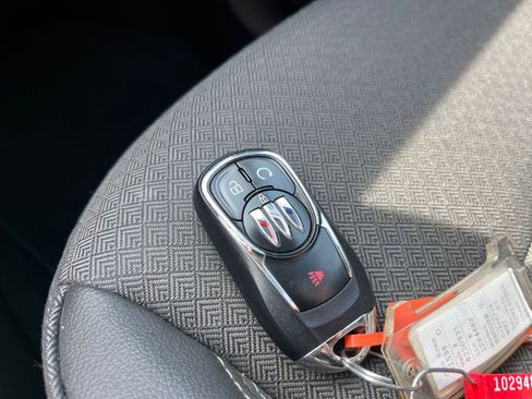 Used 2025 Buick Encore GX Preferred AWD/4WD image 25