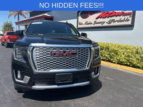 Used 2021 GMC Yukon XL Denali w/ Denali Ultimate Package AWD/4WD image 3