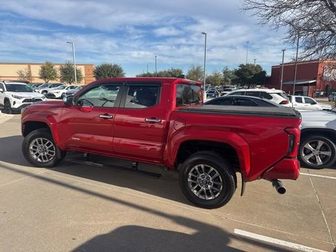 Used 2024 Toyota Tacoma Limited w/ Limited Package (LT) image 4