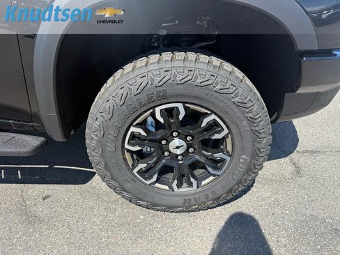 New 2026 Chevrolet Silverado 1500 ZR2 AWD/4WD image 9