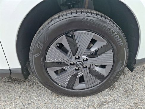 New 2025 Nissan Murano SL image 8