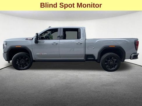 Used 2024 GMC Sierra 2500 AT4 w/ AT4 Premium Plus Package AWD/4WD image 6