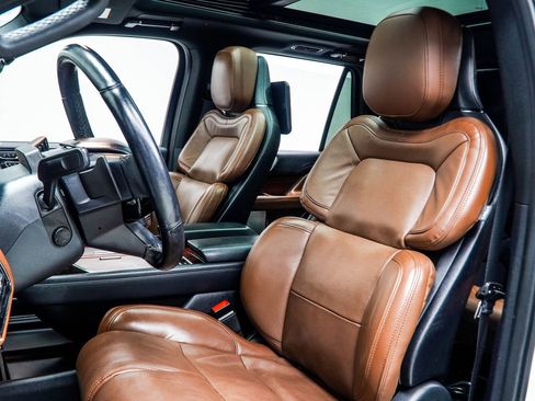 Used 2023 Lincoln Navigator Reserve AWD/4WD image 39