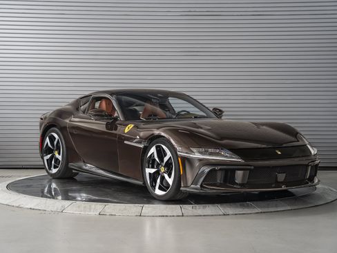 Used 2025 Ferrari 12Cilindri RWD image 7