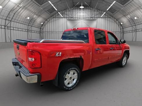 Used 2011 Chevrolet Silverado 1500 LT w/ All-Star Edition AWD/4WD image 4