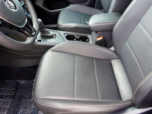 Used 2021 Volkswagen Tiguan SE w/ 3-Row Tiguan MDO Package image 10