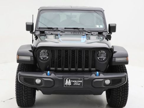 Used 2023 Jeep Wrangler Unlimited Rubicon 4xe w/ Cold Weather Group AWD/4WD image 5
